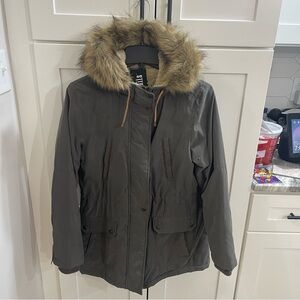 Stylish Gray Fur-Trimmed Women's Jacket